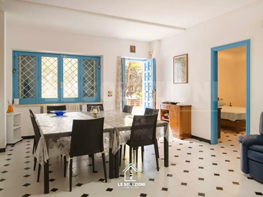 Immagine 56 di Villa in vendita  in viale delle acacie 2/N a Putignano