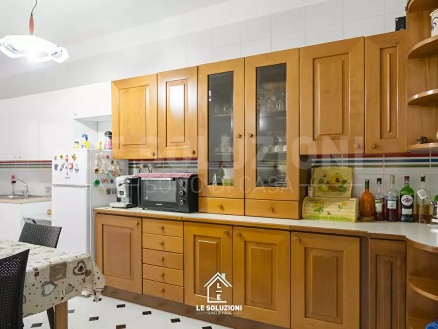 Immagine 58 di Villa in vendita  in viale delle acacie 2/N a Putignano