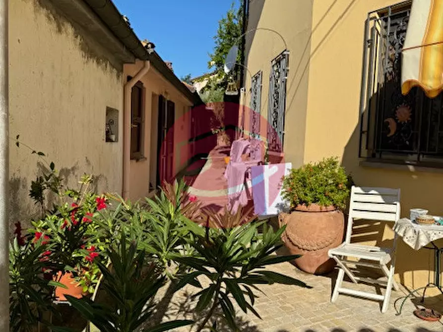 Immagine 22 di Casa indipendente in vendita  a Borghi