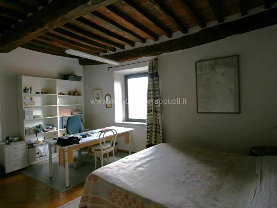 Immagine 12 di Rustico / casale in vendita  a Sinalunga