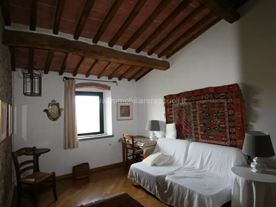 Immagine 19 di Rustico / casale in vendita  a Sinalunga