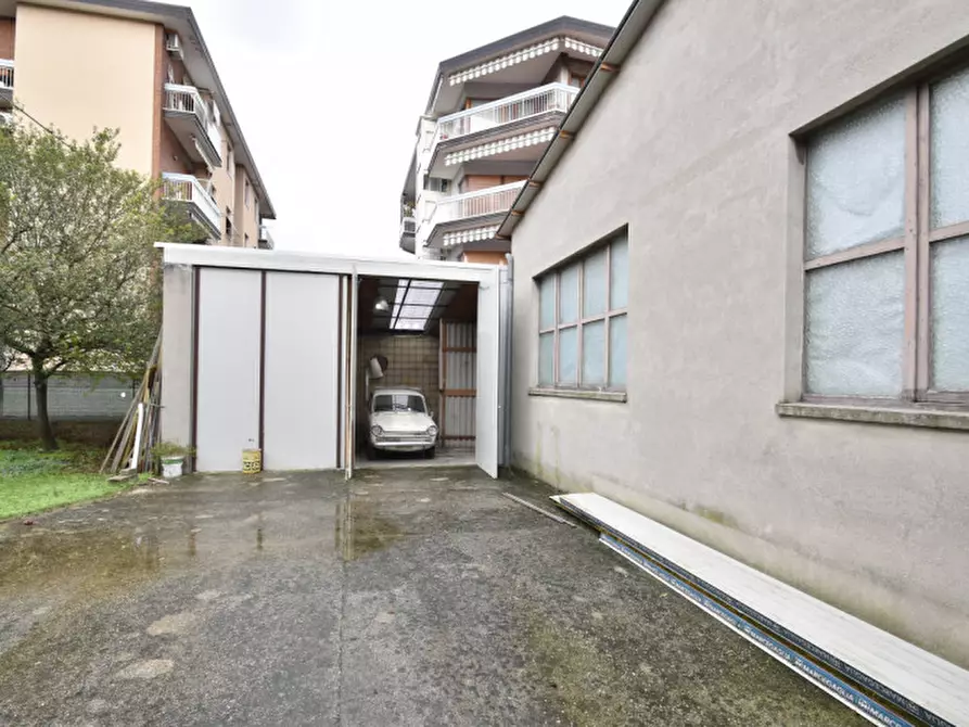 Immagine 3 di Capannone industriale in vendita  in Via Giovanni Pascoli a Bussolengo