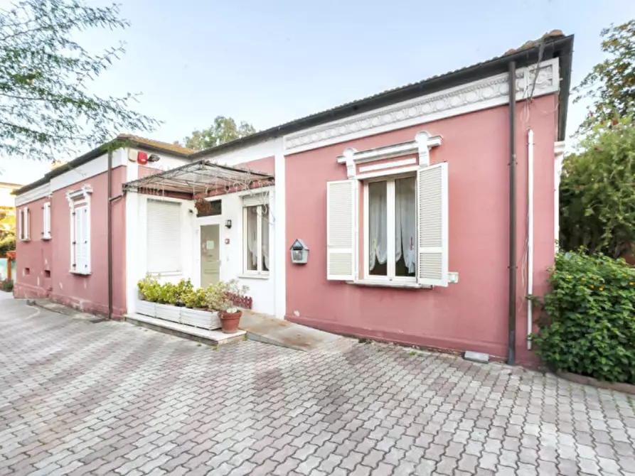 Immagine 6 di Villa in vendita  in VIALE G. D'ANNUNZIO 137 a Pescara