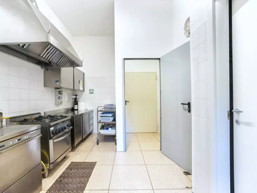 Immagine 30 di Villa in vendita  in VIALE G. D'ANNUNZIO 137 a Pescara