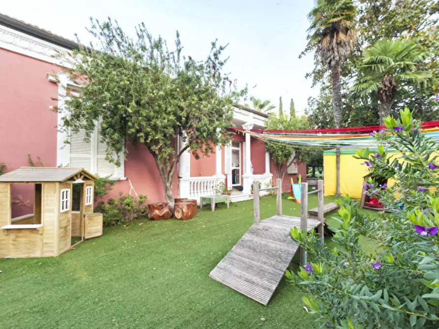 Immagine 44 di Villa in vendita  in VIALE G. D'ANNUNZIO 137 a Pescara