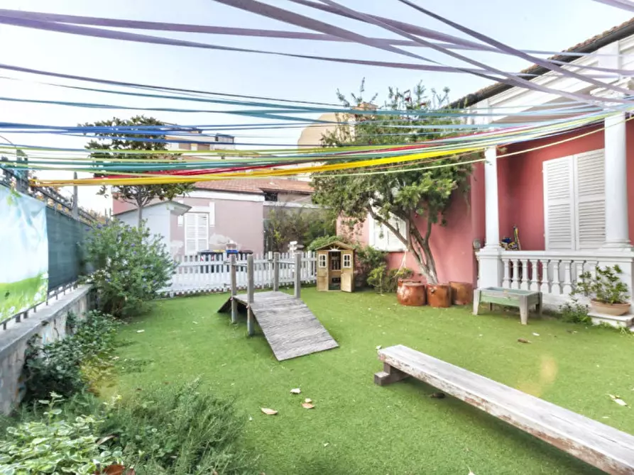 Immagine 46 di Villa in vendita  in VIALE G. D'ANNUNZIO 137 a Pescara