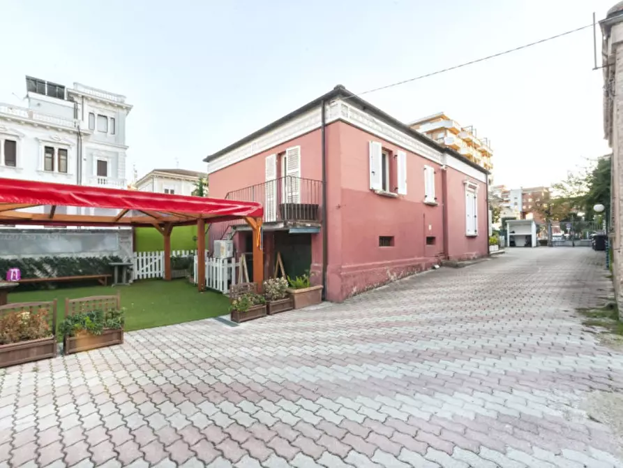 Immagine 49 di Villa in vendita  in VIALE G. D'ANNUNZIO 137 a Pescara