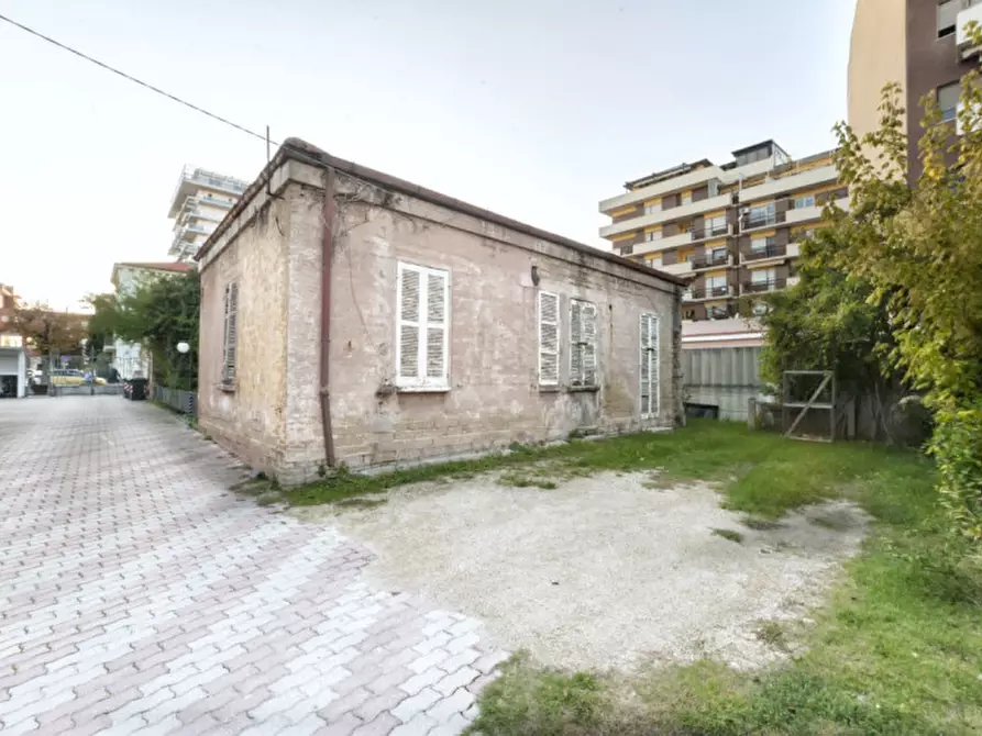 Immagine 50 di Villa in vendita  in VIALE G. D'ANNUNZIO 137 a Pescara