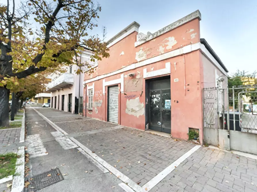 Immagine 55 di Villa in vendita  in VIALE G. D'ANNUNZIO 137 a Pescara