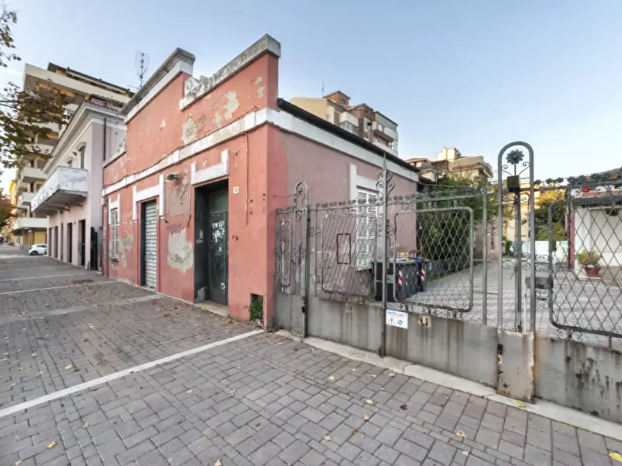 Immagine 56 di Villa in vendita  in VIALE G. D'ANNUNZIO 137 a Pescara