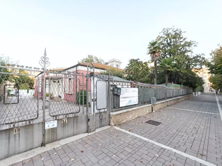 Immagine 57 di Villa in vendita  in VIALE G. D'ANNUNZIO 137 a Pescara