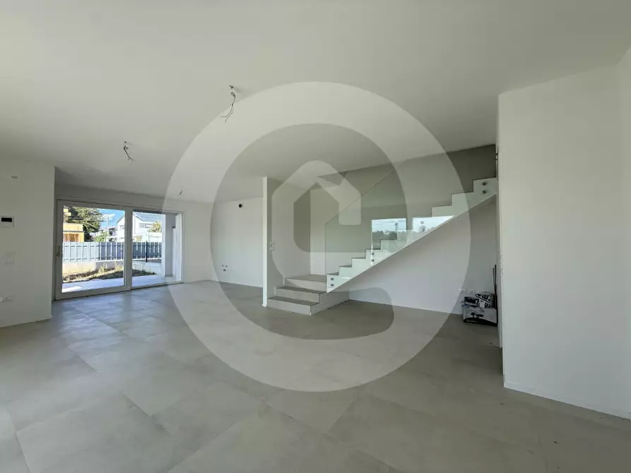 Immagine 3 di Casa bifamiliare in vendita  a Camposampiero