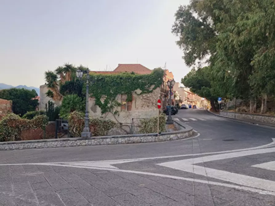 Immagine 5 di Casa indipendente in vendita  in VICO PUNTAROLO N°92-94-96 a Milazzo