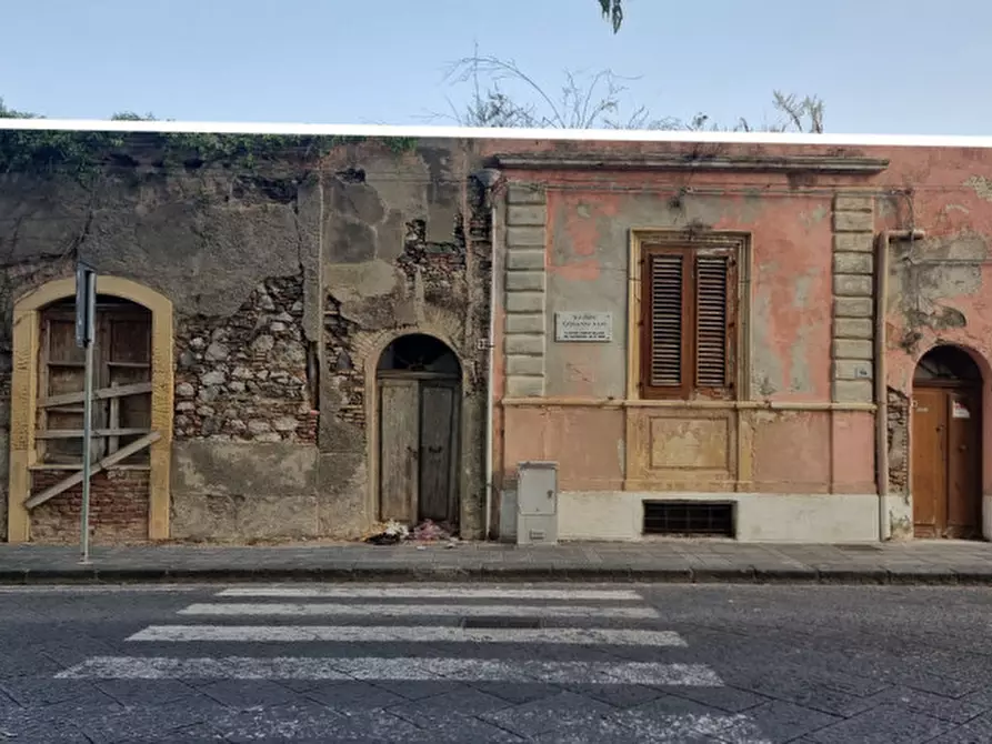 Immagine 10 di Casa indipendente in vendita  in VICO PUNTAROLO N°92-94-96 a Milazzo