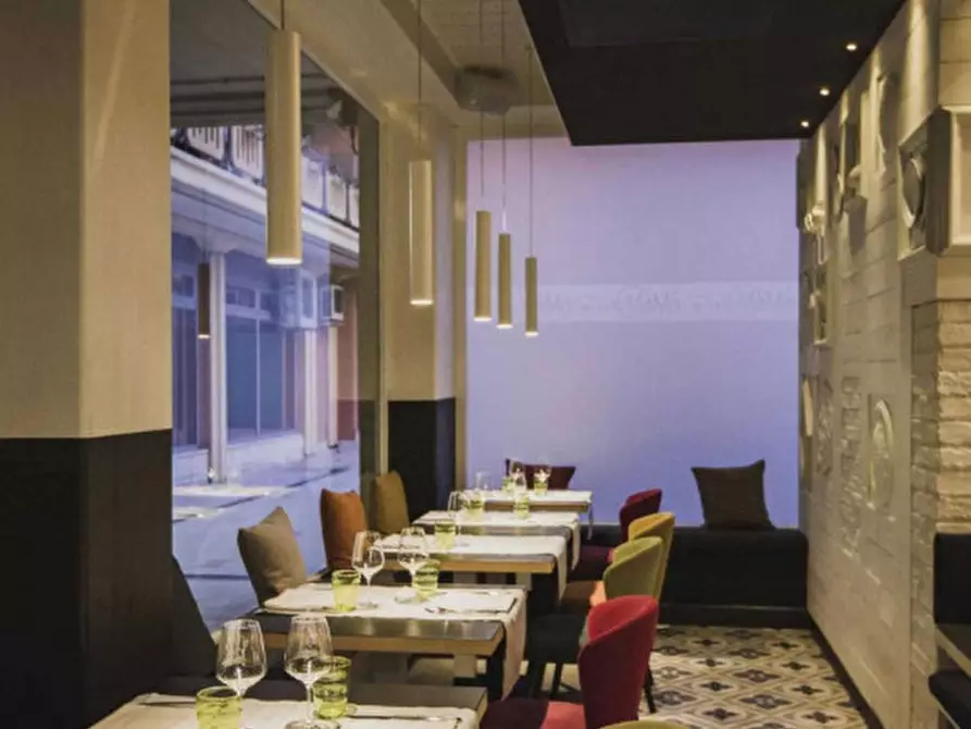 Immagine 4 di Attività commerciale in vendita  in Viale Stazione a Montegrotto Terme