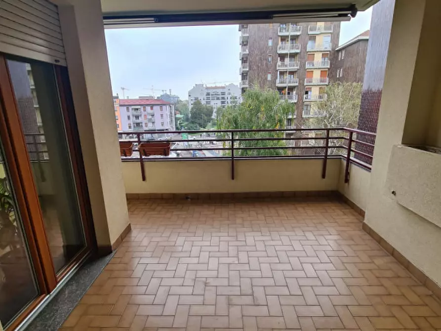 Immagine 8 di Appartamento in vendita  in via Cottolengo a Milano