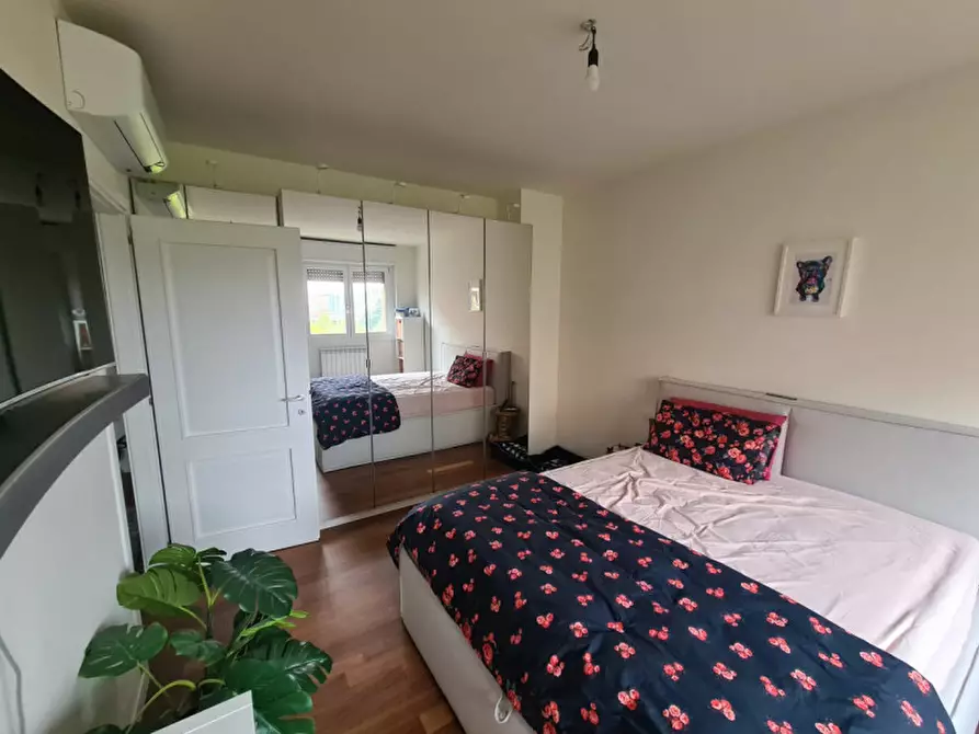 Immagine 10 di Appartamento in vendita  in via Cottolengo a Milano