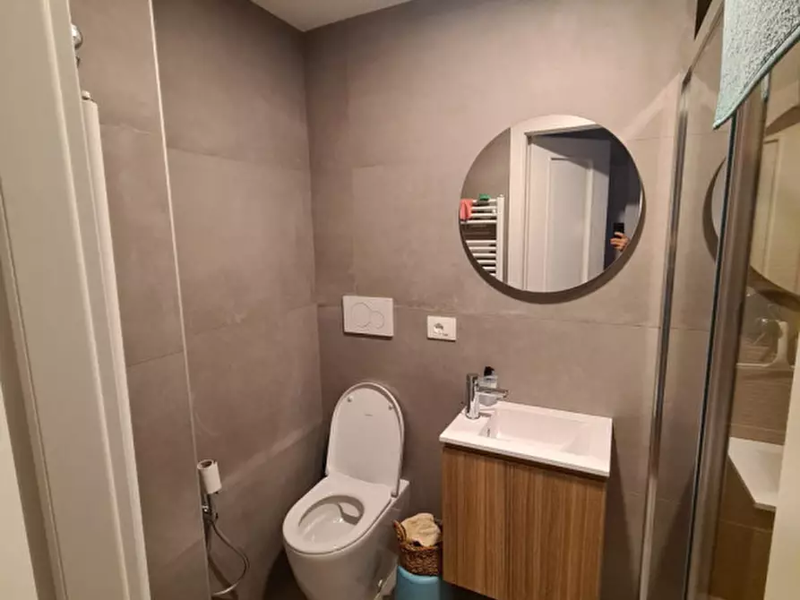 Immagine 17 di Appartamento in vendita  in via Cottolengo a Milano