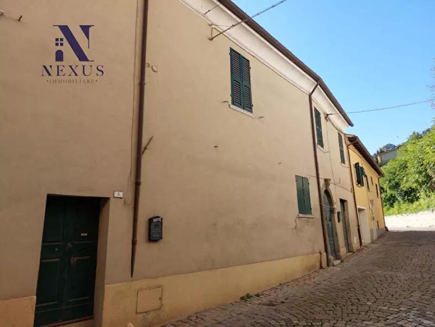Immagine 6 di Casa trifamiliare in vendita  a Cartoceto