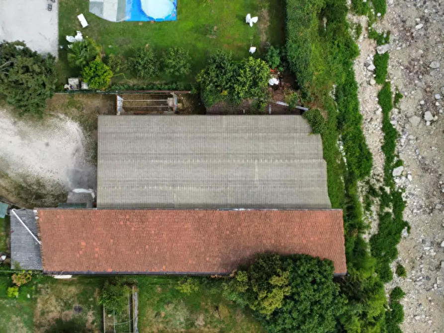 Immagine 2 di Capannone industriale in vendita  in via venezia a Schio