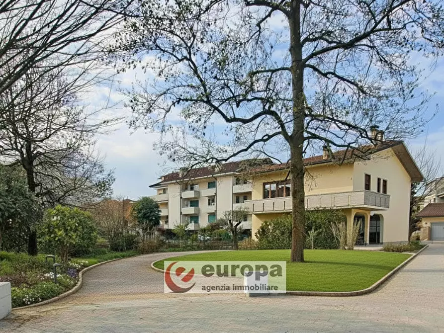 Immagine 1 di Casa indipendente in vendita  in Viale Anonetta, 129 a Vicenza