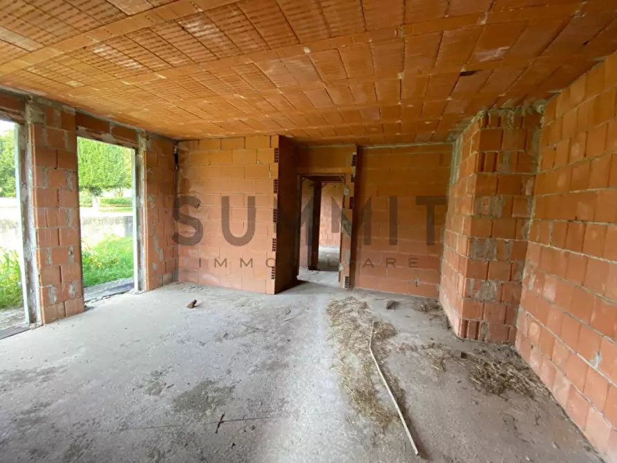 Immagine 3 di Palazzo in vendita  a Schio