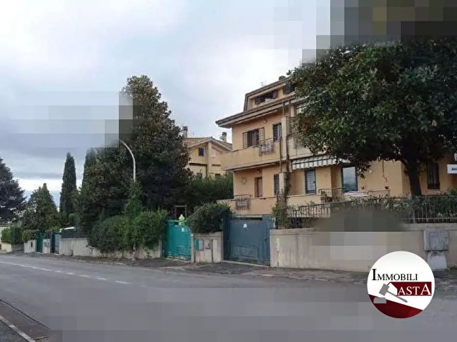 Immagine 1 di Appartamento in vendita  in VIA TEVERE a Lariano