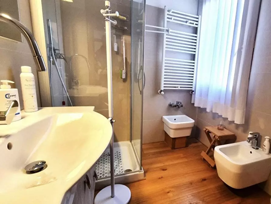 Immagine 4 di Villa in vendita  in via Crescini a Padova