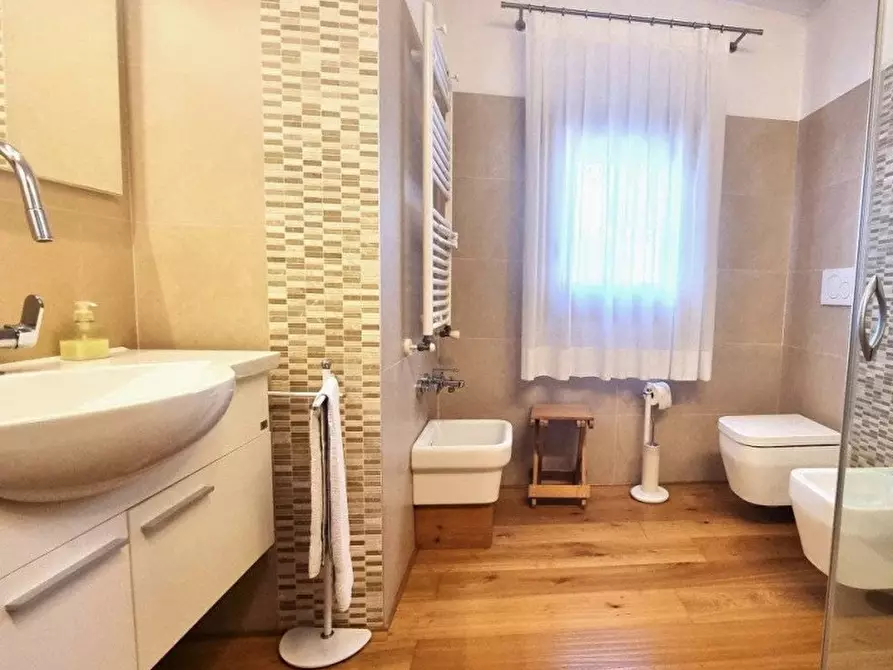 Immagine 7 di Villa in vendita  in via Crescini a Padova