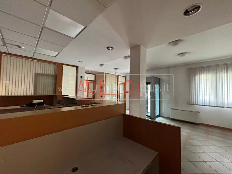 Immagine 2 di Ufficio in affitto  a Selvazzano Dentro