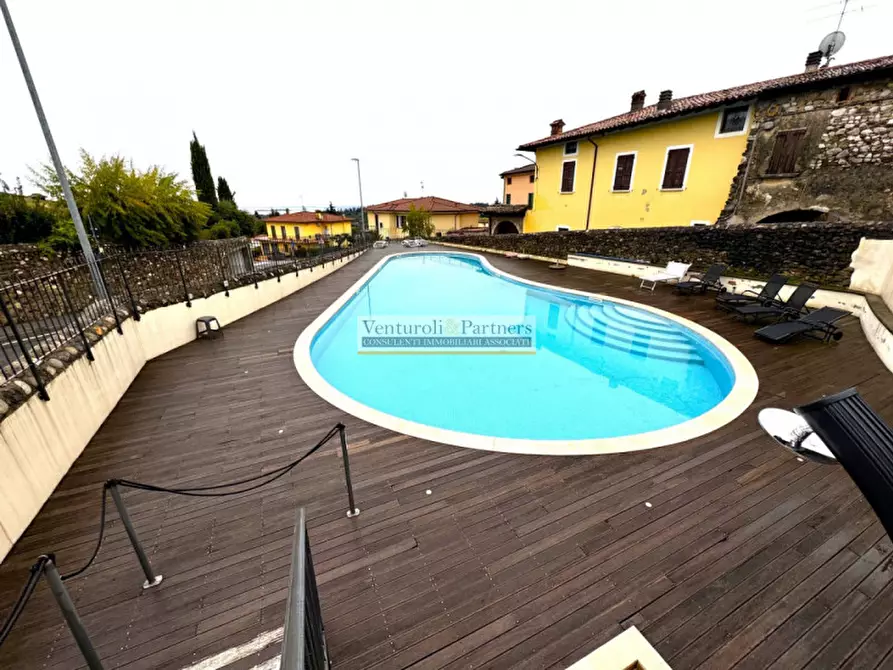 Immagine 2 di Appartamento in vendita  in via vedrine a Polpenazze Del Garda