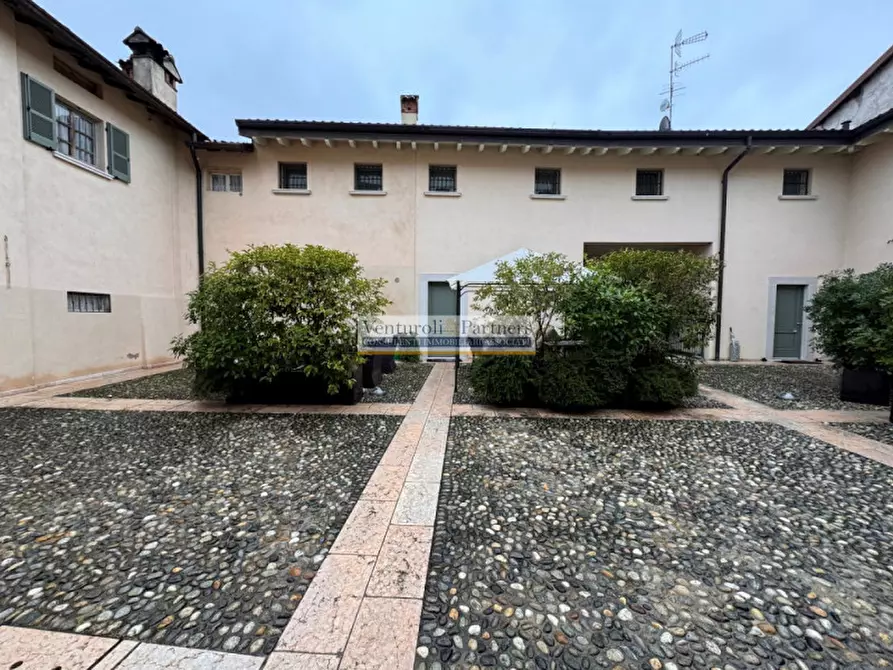 Immagine 12 di Appartamento in vendita  in via vedrine a Polpenazze Del Garda