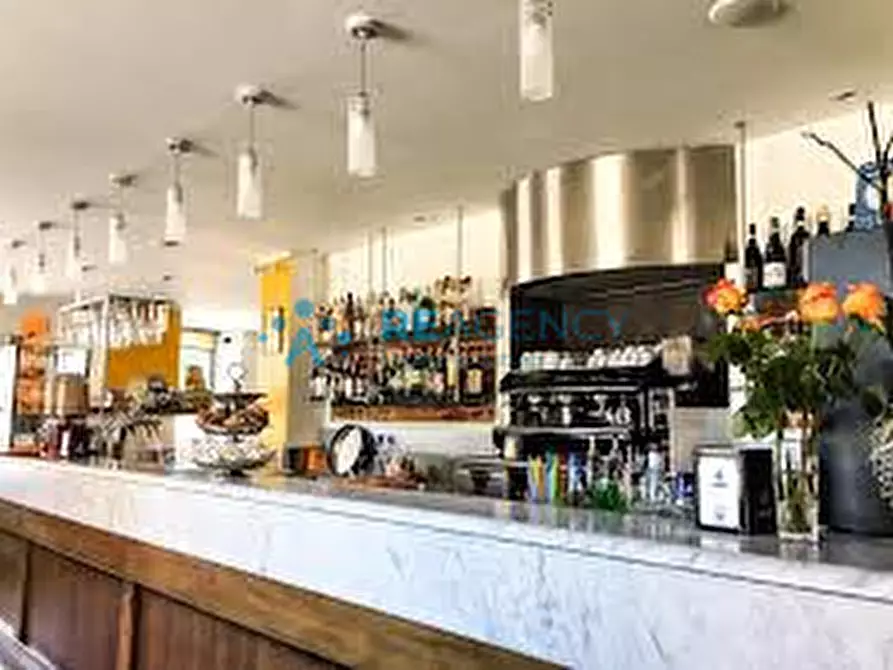 Immagine 2 di Attività commerciale in vendita  a Schio