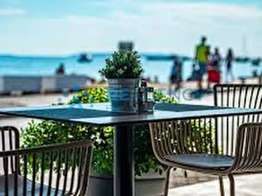 Immagine 5 di Attività commerciale in vendita  a Schio