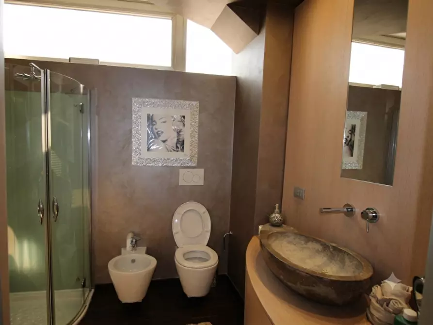 Immagine 9 di Attico in vendita  in viale Guglielmo Marconi 16 a Monza