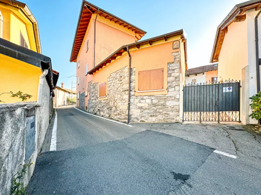 Immagine 26 di Casa indipendente in vendita  in Via Barè 2 a Gignese