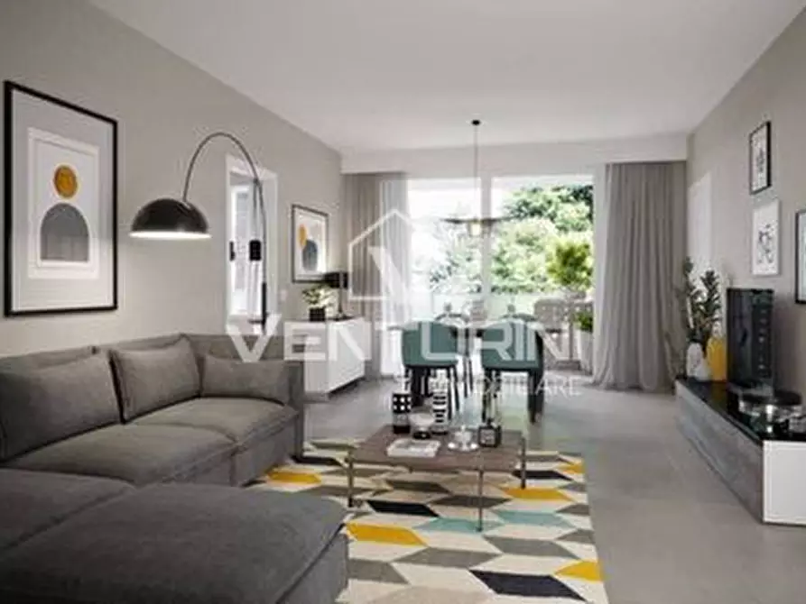 Immagine 13 di Appartamento in vendita  in Via Pianello del Lario a Roma