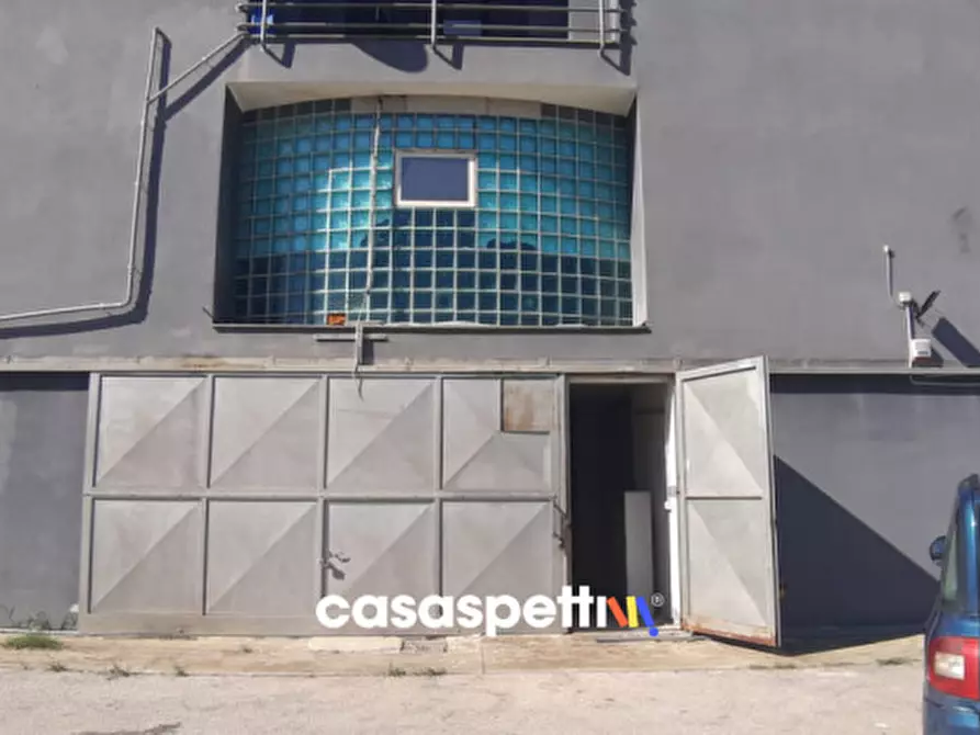 Immagine 3 di Negozio in affitto  in Strada Statale 18, Capaccio Paestum a Capaccio Paestum