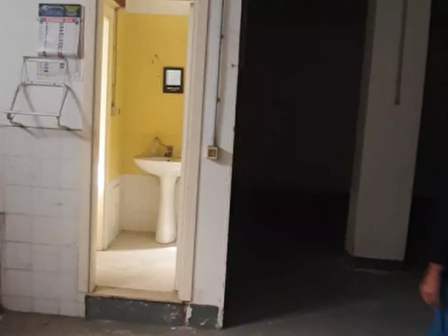 Immagine 8 di Negozio in affitto  in Strada Statale 18, Capaccio Paestum a Capaccio Paestum