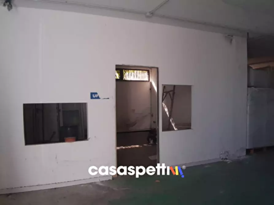 Immagine 15 di Negozio in affitto  in Strada Statale 18, Capaccio Paestum a Capaccio Paestum