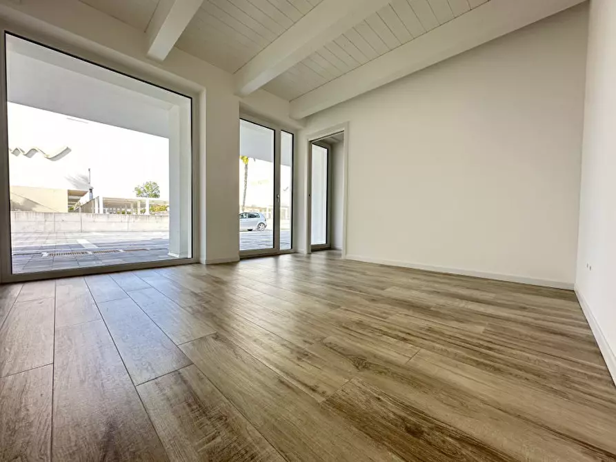 Immagine 3 di Appartamento in vendita  in via gorizia a Jesolo