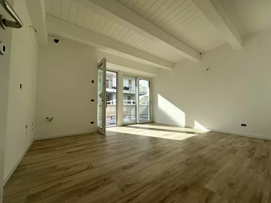 Immagine 17 di Appartamento in vendita  in via gorizia a Jesolo