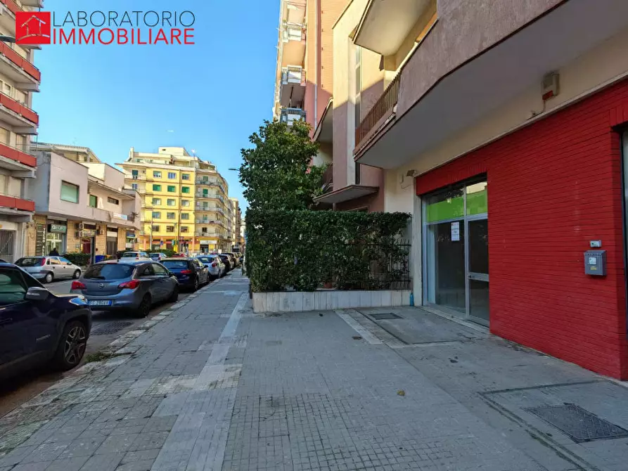 Immagine 3 di Attività commerciale in affitto  in via Benedetto Croce a Lecce