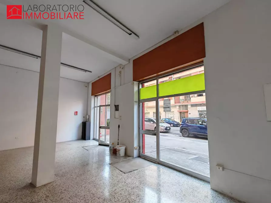 Immagine 4 di Attività commerciale in affitto  in via Benedetto Croce a Lecce