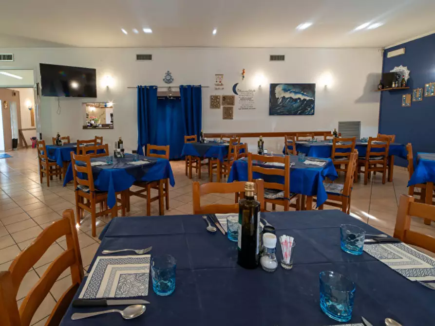 Immagine 4 di Negozio in vendita  in Via Alto Adige a Campolongo Maggiore