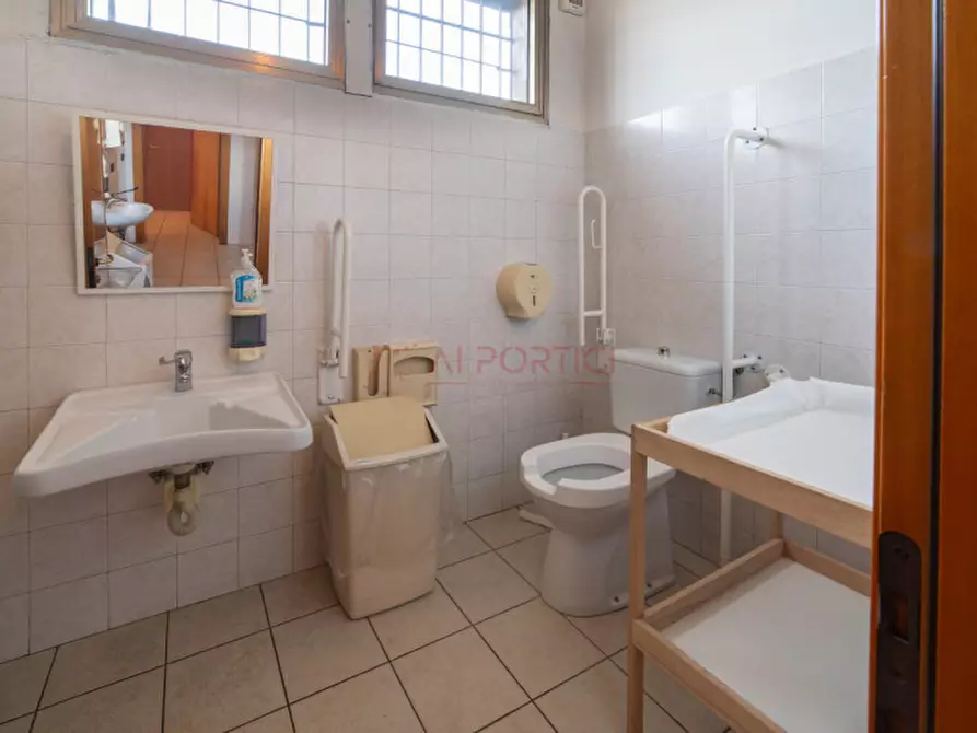 Immagine 13 di Negozio in vendita  in Via Alto Adige a Campolongo Maggiore