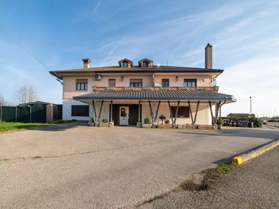 Immagine 21 di Negozio in vendita  in Via Alto Adige a Campolongo Maggiore