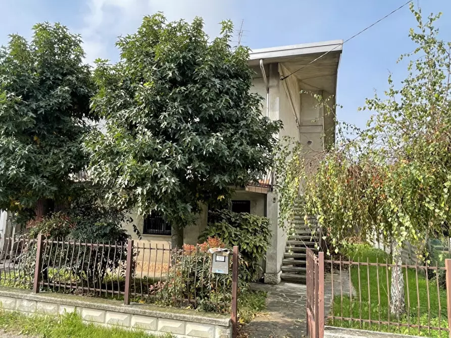 Immagine 39 di Casa bifamiliare in vendita  a Suzzara