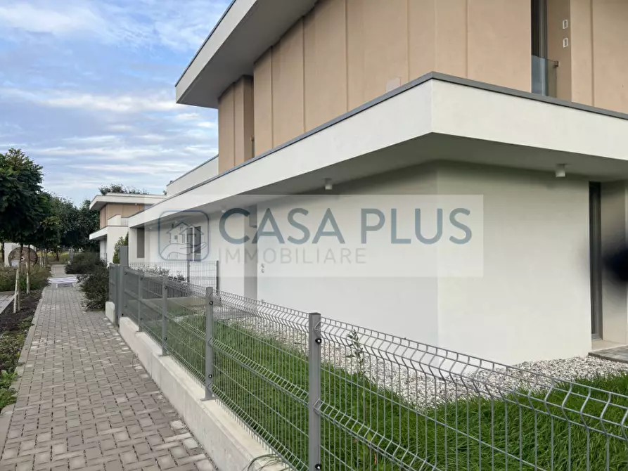 Immagine 3 di Villetta a schiera in vendita  a San Martino Di Lupari