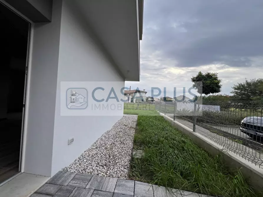 Immagine 5 di Villetta a schiera in vendita  a San Martino Di Lupari